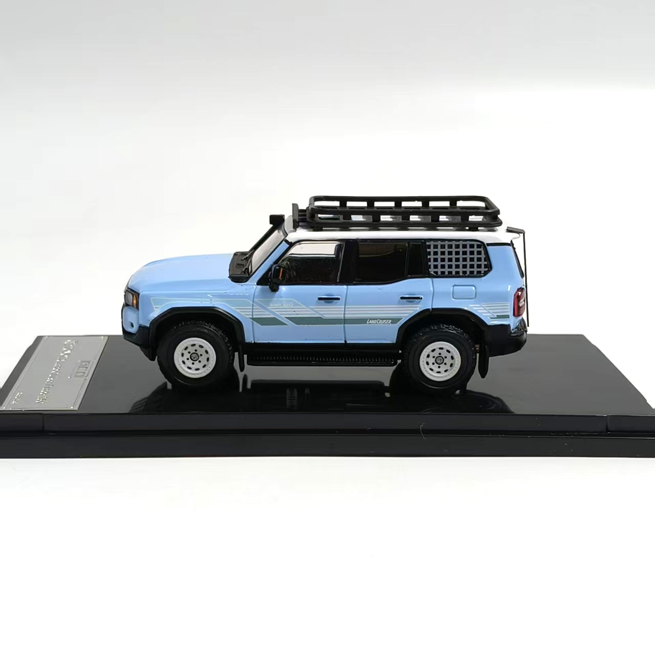 Diecast DCM 1:64 Scale LC250 V - Vintage Collection 评论和价格