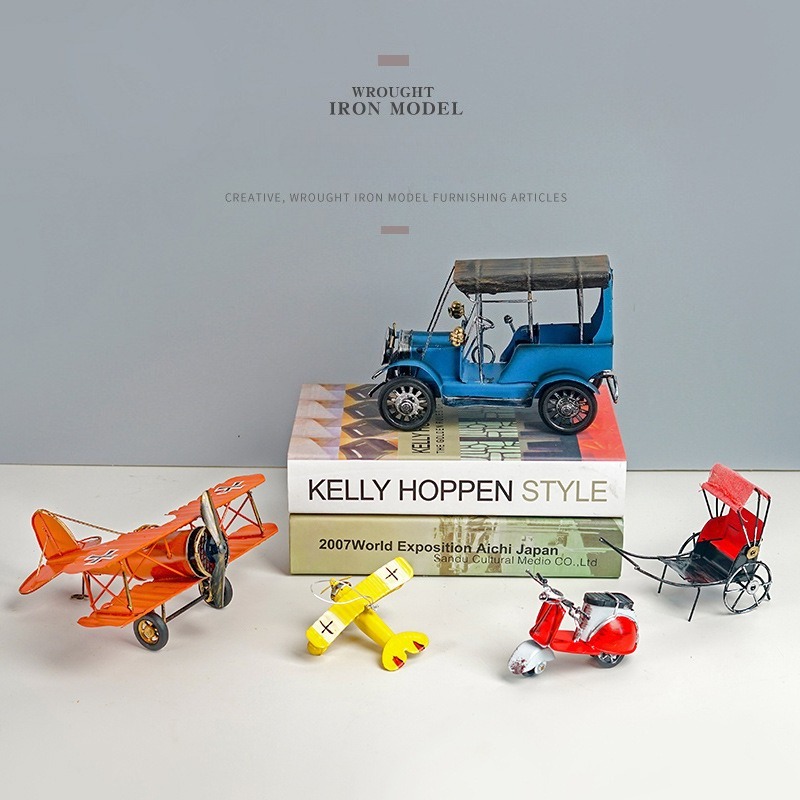 Vintage Retro Metal Plane Moto - Vintage Collectible Tins 评论和价格