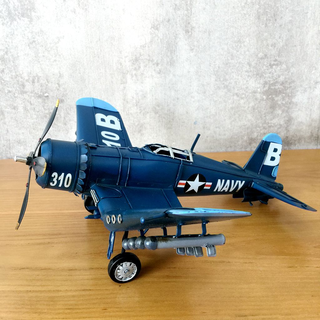 Vintage Ironwork Tin Airplane  - Vintage Collectible Tins 评论和价格